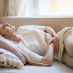 Co pomoże na bóle miesiączkowe? Domowe sposoby