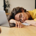 Hipersomnia – nadmierna senność jako objaw choroby