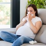 Przeziębienie a ciąża – co robić?